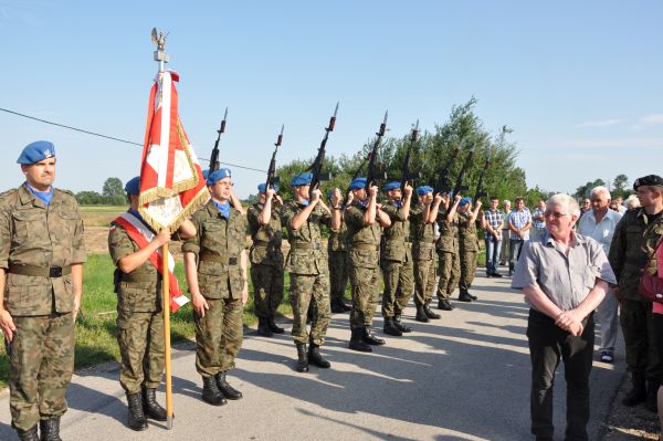 60_Pomnik2.jpg